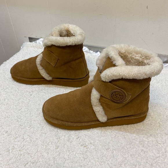 Michael Kors suede faux shearling leather ankle winter boots women’s size 9M - Picture 2 of 16
